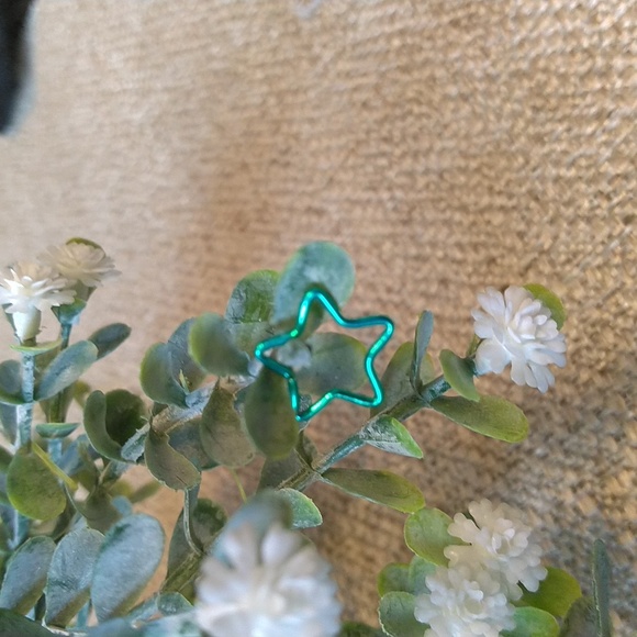 Set of 4 Star Cartilage Earrings NWOT - Picture 2 of 9